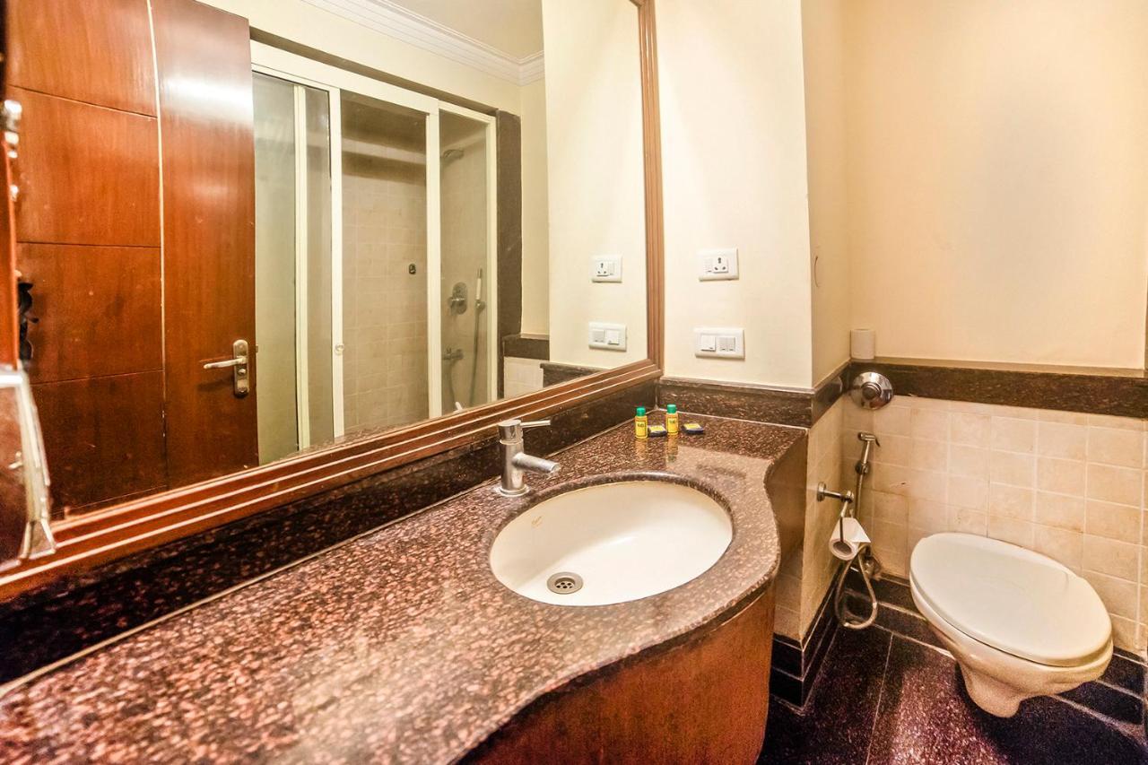 The Bmk Hotel Greater Kailash デリー エクステリア 写真