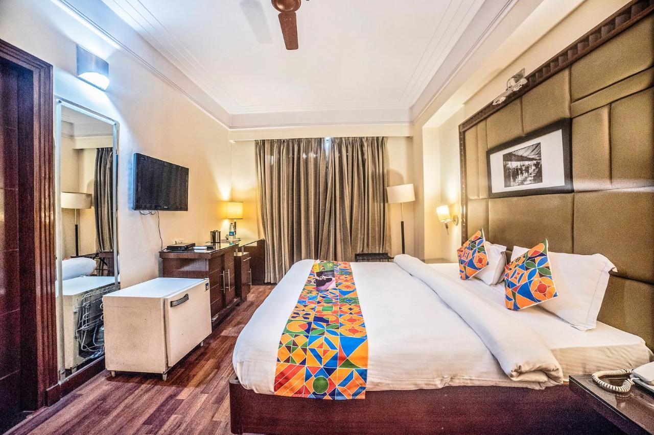 The Bmk Hotel Greater Kailash デリー エクステリア 写真