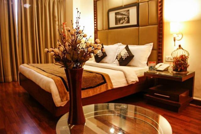 The Bmk Hotel Greater Kailash デリー エクステリア 写真